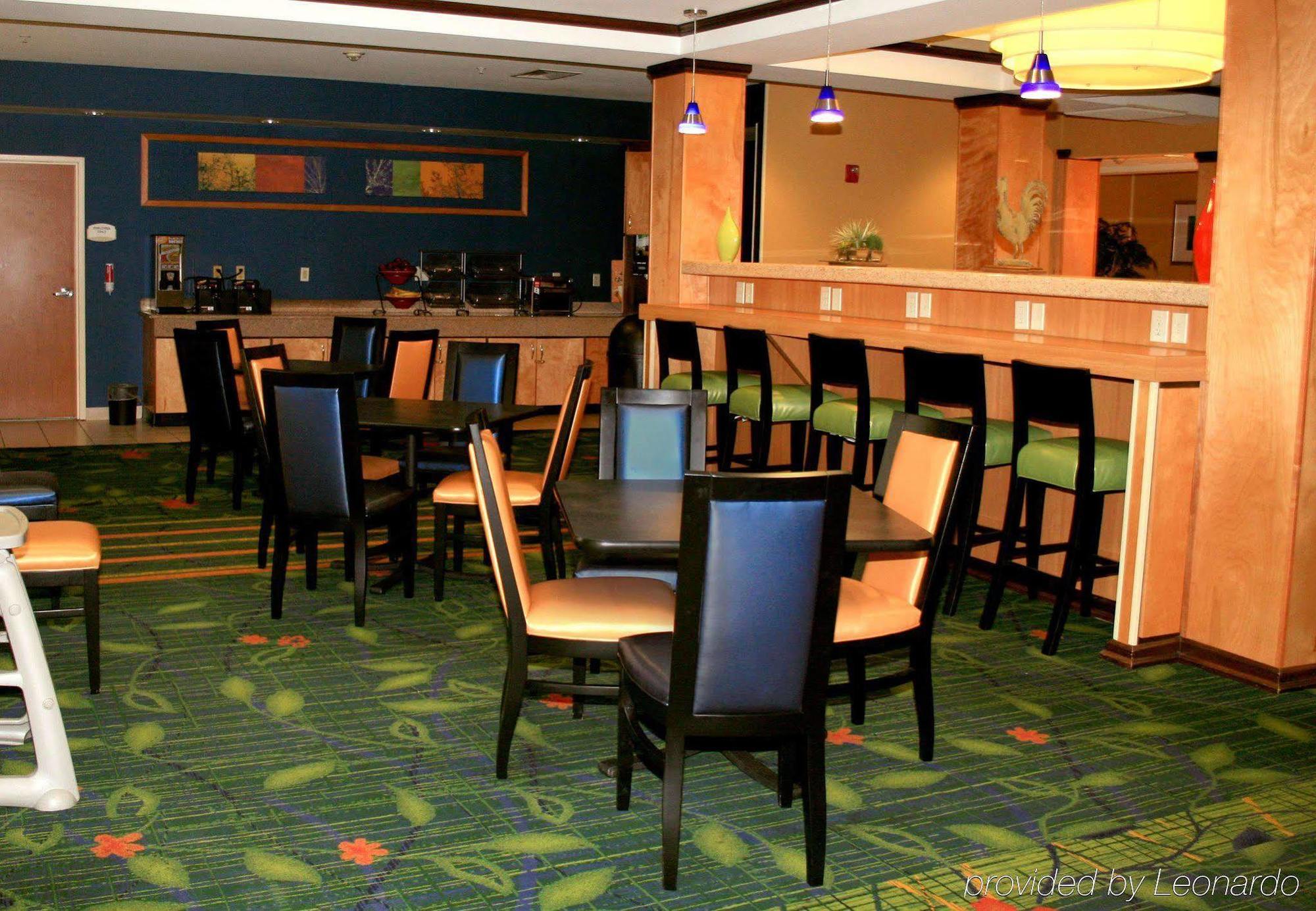 Fairfield Inn & Suites By Marriott Fairmont Restaurant foto